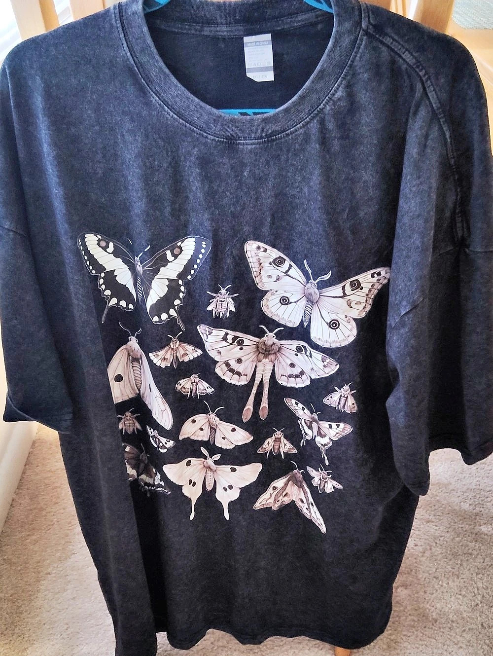 Butterfly Graphic Short Sleeve Tee in Black